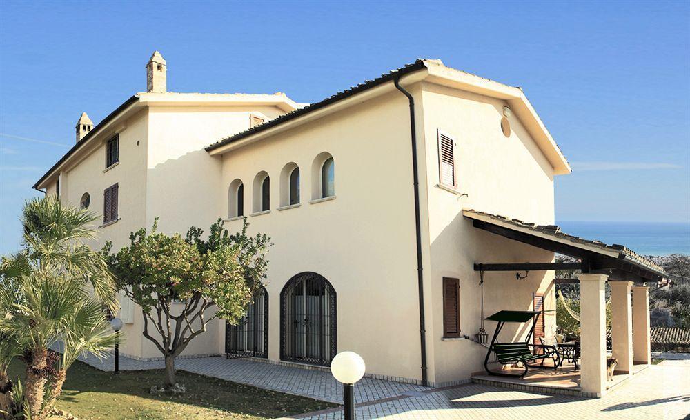 B&B Villa Floriana Tortoreto Exterior photo