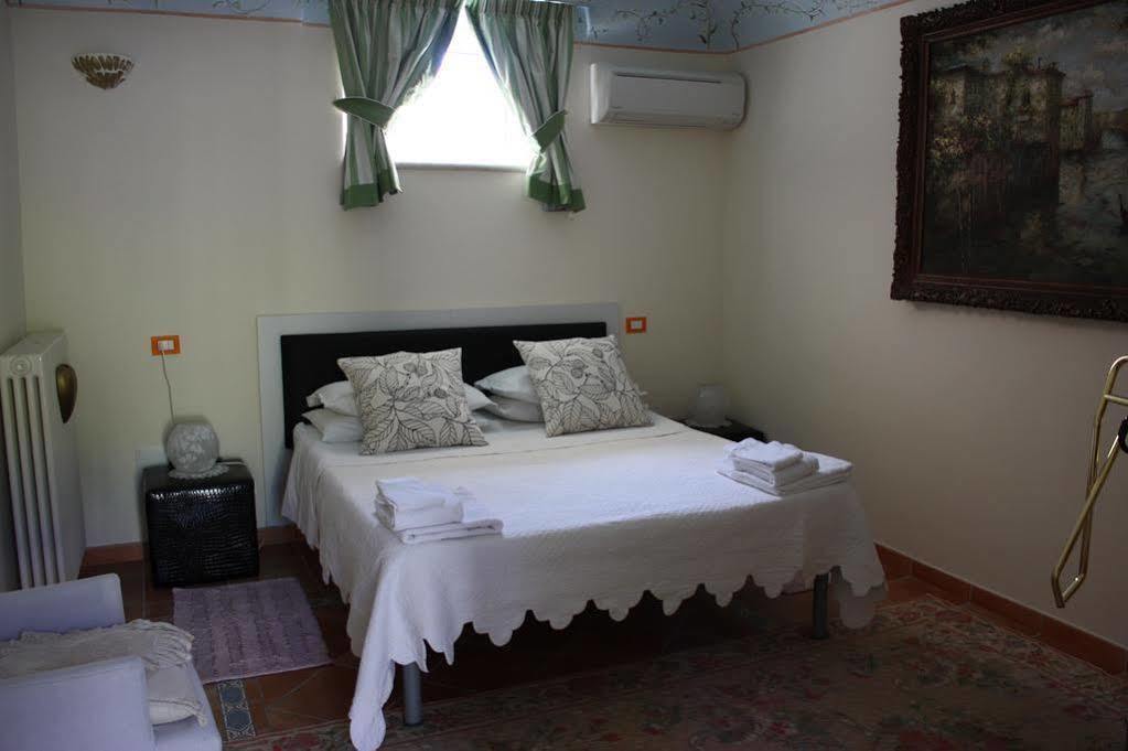 B&B Villa Floriana Tortoreto Exterior photo